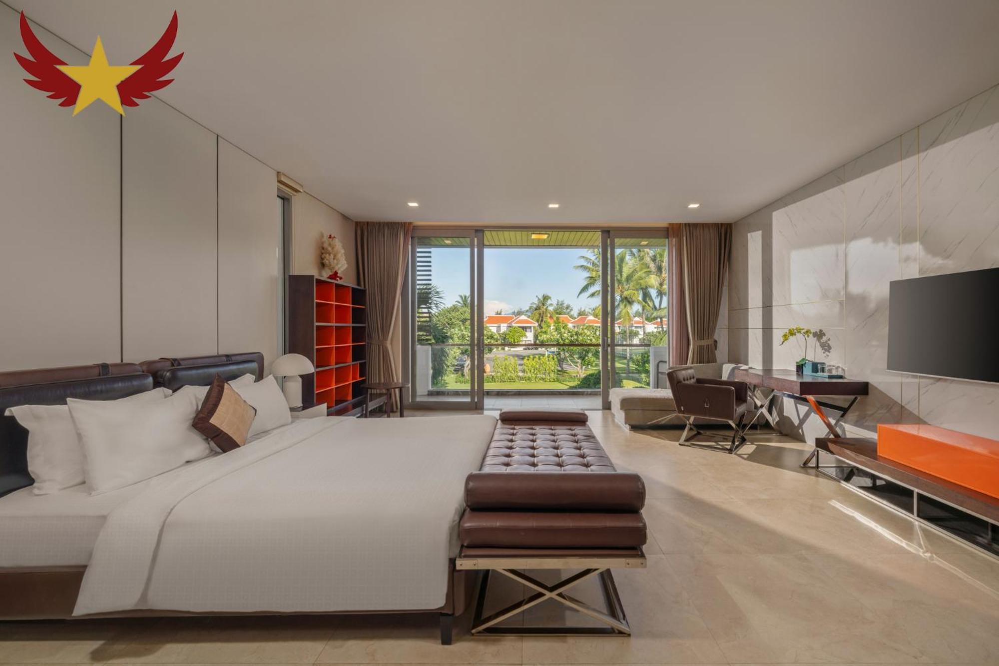 The Five Villas 8 Bedrooms Beachfront - K3 Дананг Екстериор снимка